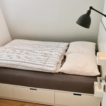 Appartement 18 *